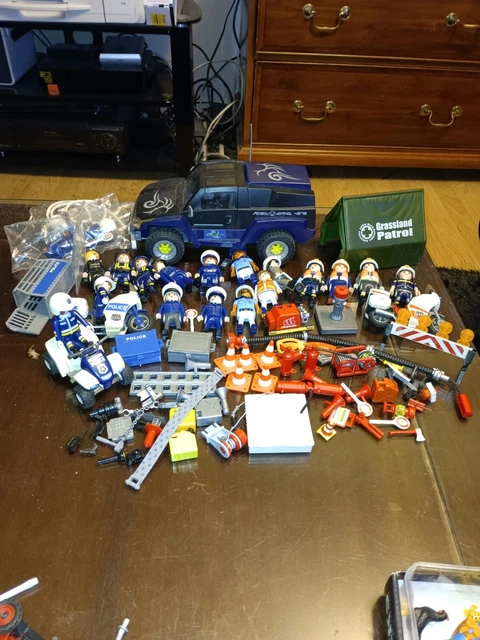Gros Lot Chap Mei Police 4x4 Pompier Millitaire Astronaute figure set bundle : Achat occasion | Figurines Chap Mei Bon état