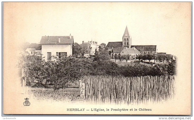 95 HERBLAY - the church, the presbytery, the castle