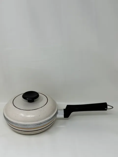 Origin + Non-Stick Aluminium Induction Saucepan with lid - Pyrex® Webshop AR