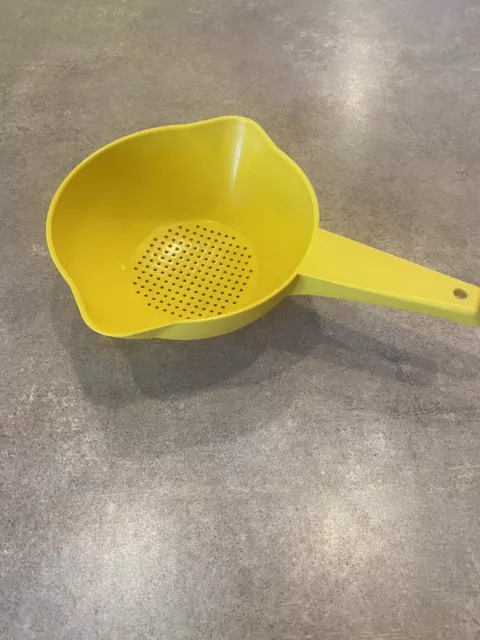 Vintage Tupperware Yellow Harvest Gold Strainer Colander Small 1200-10