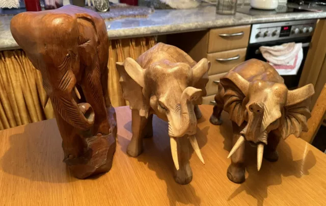 Elefanten - Holzfiguren