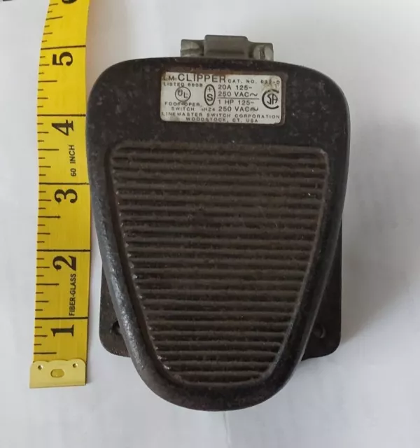 Linemaster Clipper Foot Pedal Switch ( Press = on ,press again = off) Linemaster Clipper Foot Pedal Switch ( Press = on ,press again = off)