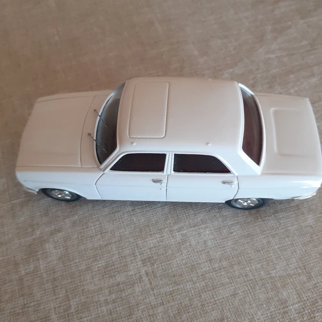 ANNÉES 50 PETITE VOITURE en tôle lithographié EUR 20,00 - FR