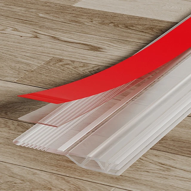 Strisce sigillanti colore bianco sotto porta per pulire e asciugare la tua casa