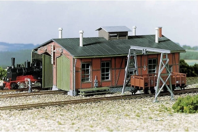 HO SCALE BUILDINGS kit-Auhagen11355 -Narrow gauge engine shed with ...