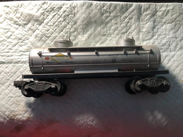 O-Gauge, Lionel Sunoco Tanker! Fresh Out Of The Museum!
