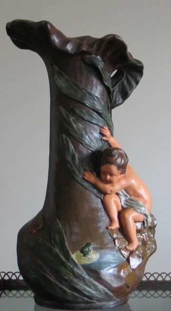 Vase avec sculpture en plâtre polychrome 40 cm -Art nouveau- signé Gimot