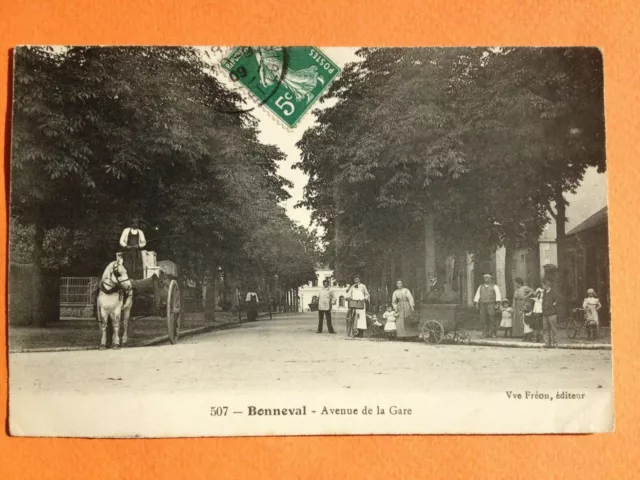 Carte Postale Ancienne 1900 BONNEVAL Eure et Loir AVENUE de la GARE Animés