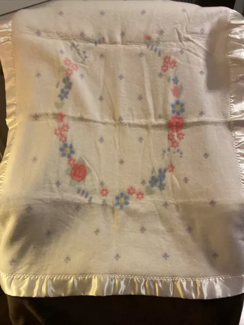 VTG Chatham ? Baby Blanket 50"x39” White Flowers Nylon SATIN TRIM New No Package