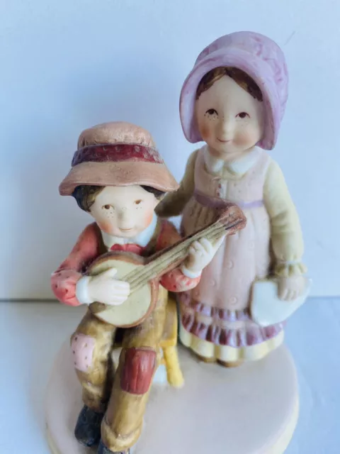 HOLLY HOBBIE Designers Collection Banjo Boy Girl Vintage Porcelain Figure 2