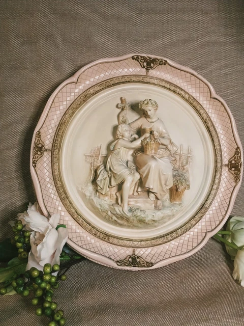 Victorian Relief Wall Plaque Plaster Alexander Backer Co. 15" Round