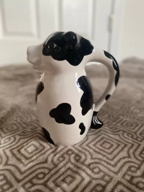 Vintage Black & White Sitting Holstein Cow Farm House Country Creamer Pitcher