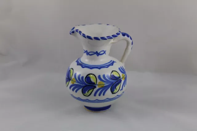 Jarrita de Ceramica TALAVERA España pintada a mano.  14 cm de altura.