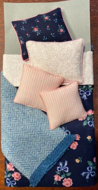 Dollhouse Miniature Single Bed Comforter, Throw, and Pillow Set S437