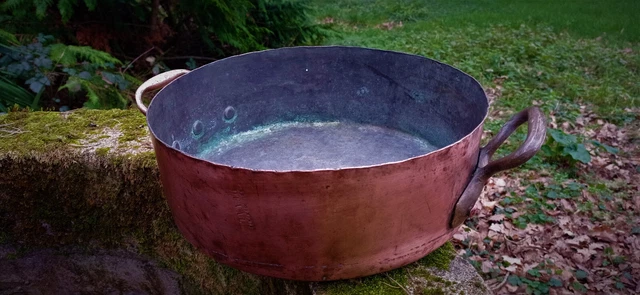 Petite Casserole Ancienne En Cuivre étamé – Faitout Rond – Fabrication Française – Vintage