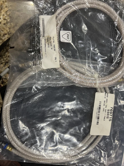 Vmax  Carefusion Cal Gas 1 and 2 Hoses. 769716 and 769715
