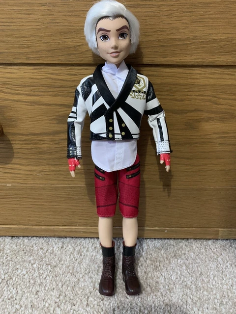 Carlos doll store descendants 2