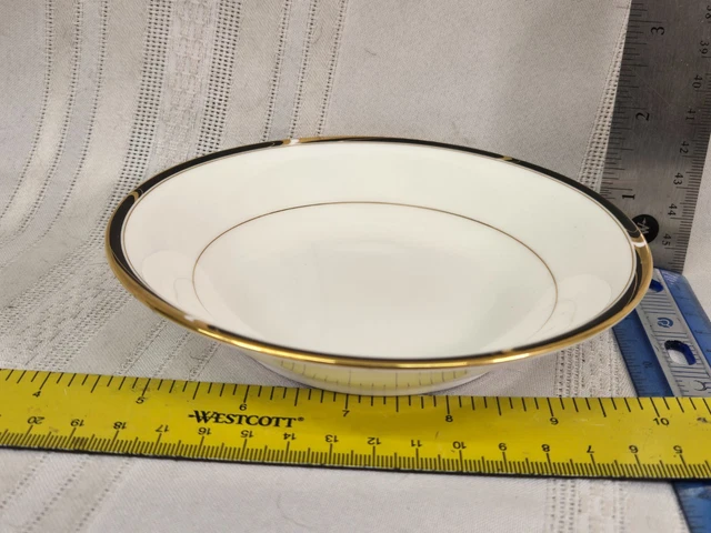 FRUIT/DESSERT (SAUCE) BOWL Academy Mikasa 7/8