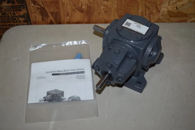 Boston Gear VR131-J-M7 Spiral Bevel Gear Drive with Horizontal Shafts