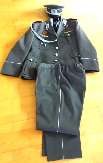 DDR - Uniform der NVA - OFFZ, Dienstgrad siehe Beschreibung  Größe 56,