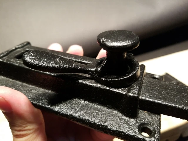 Antique Vintage Style Cast Iron Door Gate Slide Lock Latch 2
