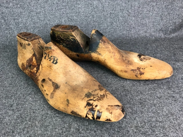 Pair Primitive Solid Wood Stained Shoe Lasts Cobbler's Foot Form