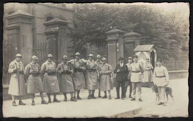 Carte Postale Ancienne – Clermont-Ferrand – Caserne D'Assas – Cuisiniers (vers 1900)