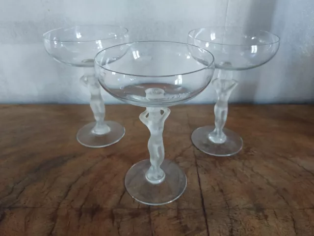 3 Coupes  Champagne Cristal Venus (Bayel ? Royal De Champagne ? Reims ?)