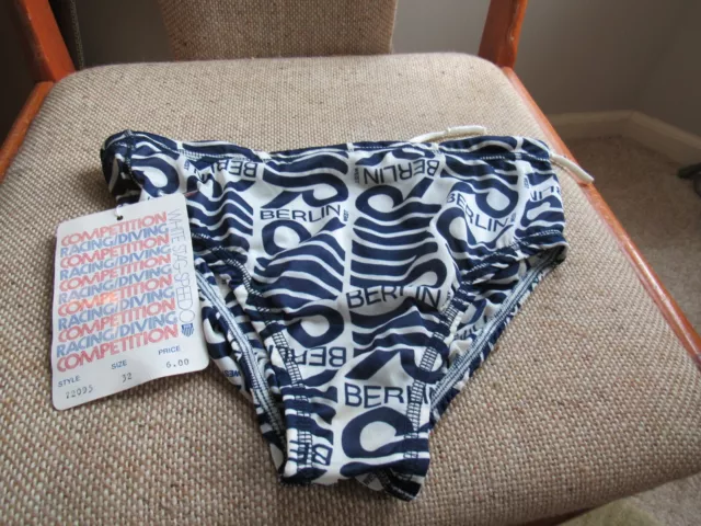 1970s SPEEDO "BERLIN WEST" MENs vintage SWIMSUIT. sz-32. NEW-NWT. 100% NYLON-USA