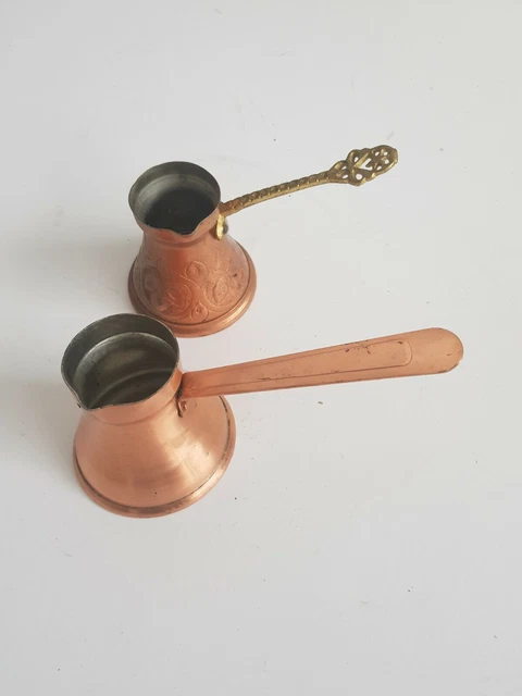 2 Alte kleine KUPFER-KÄNNCHEN mit Messingstiel Kaffeaufbereiter.mit Marke.100ml