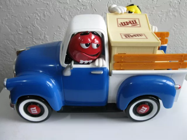 M&M Candy Dispenser Sweet Whellin Red's Garage Pickup preowned