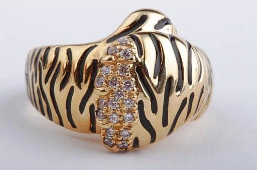 Ring in 925 Silber vergoldet mit Zirkonia und schwarzem Emaille Top! .
