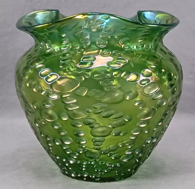 Bohemian Loetz Creta Crete Diaspora Green Iridescent Art Nouveau Glass Vase