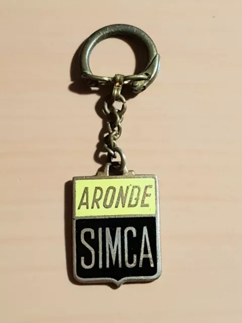 SIMCA ARONDE Schlüsselanhänger emailliert ALT+ORIGINAL - Maße 20x26mm