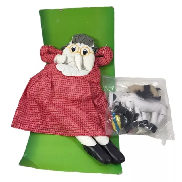 NWT 27” “There Was An Old Lady Who Swallowed A Fly” Storytelling Doll & Animals