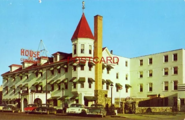 HOUSE OF LUDINGTON, ESCANABA, MICHIGAN circa 1955 autos