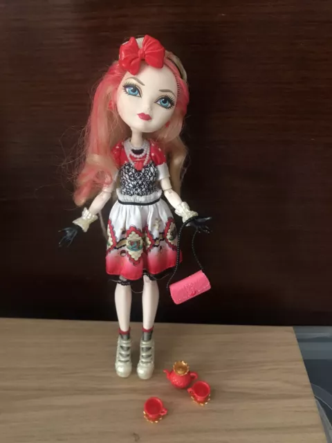 Ever After High Apple White Doll Hat-Tastic Party Daughter of Snow White  NIB