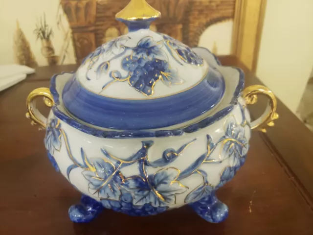 ACCENTS BY JAY Porcelain Decorative Blue Lidded Grapevine Tureen Gold Gilt~VGC! 2