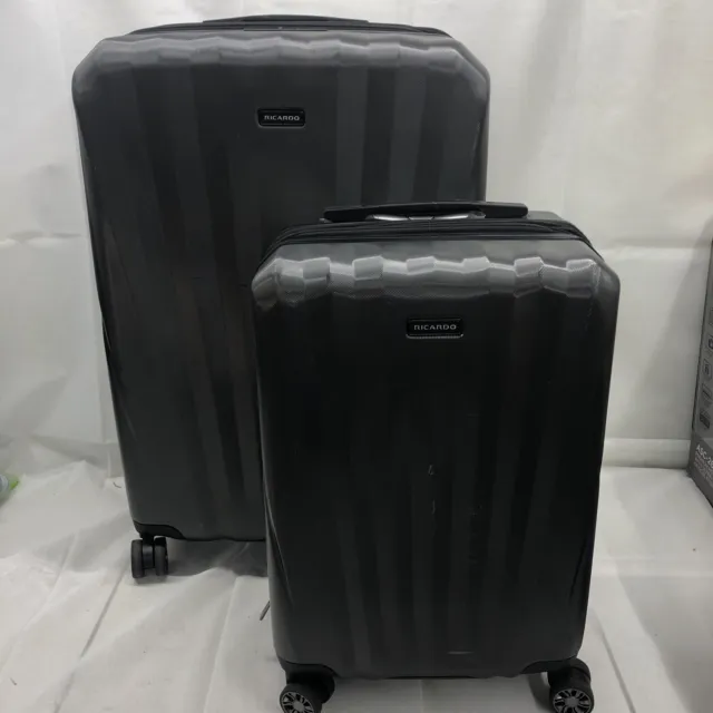 * SCRATCHED** Ricardo 2-Piece Hardside Luggage Set With USB