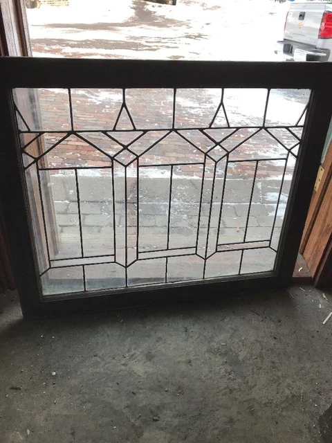 Sg 1864 Antique Deco Design Leaded Glass Landing Window 28.75 X 34.5