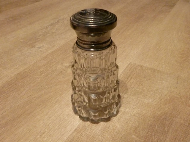 2 Salières poivrières vintage bouchons bakélite