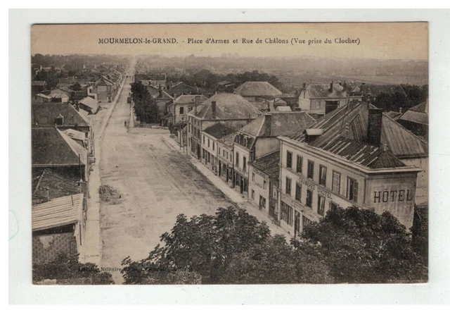 51 Mourmelon Le Grand Place D Armes Et Rue De Chalons Vue Prise Du Clocher
