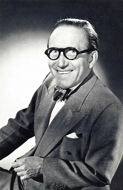 NOSTALGIE CARTE POSTALE 1954 Anglais Comedian Arthur Askey Reproduction ...