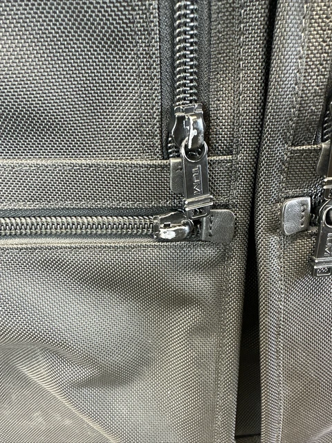 TUMI Alpha Extended Trip (22031DH) 2 Wheel Rolling Garment Bag, EUC 3