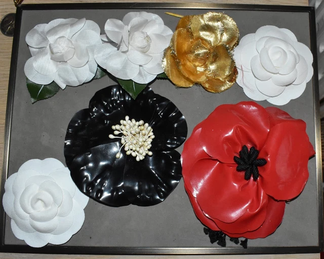 Lot De 7 Broches Fleurs Et Camélias En Tissu - Décoration Vintage - Occasion