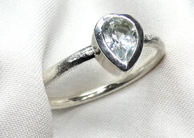 Ring 925 Sterling Silber Gr 18,4 (58) facettierter Bergkristall Tropfen mattiert