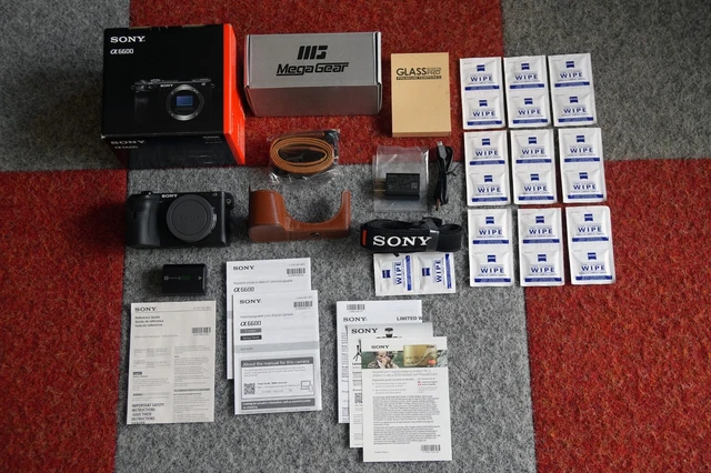 Mint w/ Box Sony Alpha a6600 24.2MP Mirrorless Digital Camera w/ Case & Extras