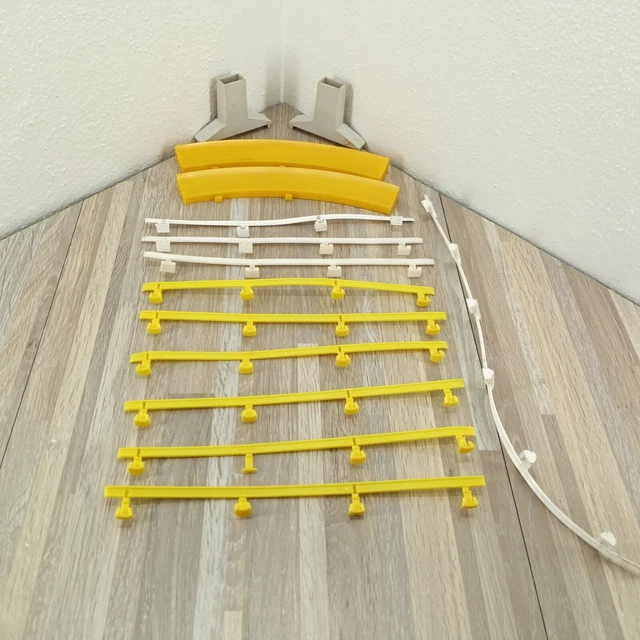 VINTAGE SLOT CAR Race Track Tails Curved Bumpers Risers See Condition