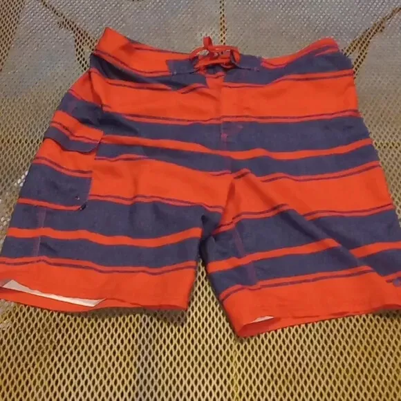 Nike 6.0 Board Shorts Men's 34 red trunks