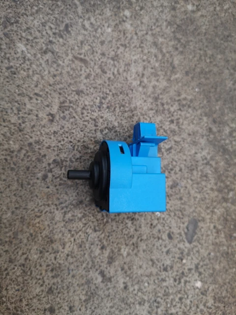 Washing Machine HOTPOINT WML720P UK R PRESSURE SWITCH